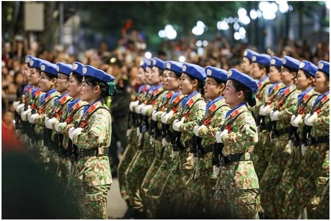 femmes-soldats-de-la-paix-vietnamiennes.jpg