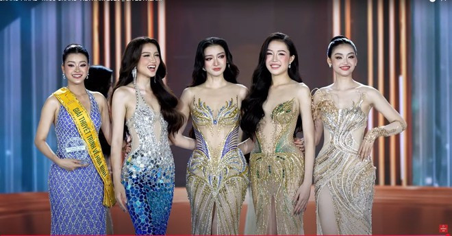Le Top 5 du concours Miss Grand Vietnam 2025. Photo: Comité d'organisation top-5-miss-grand-vietnam-2025.jpg