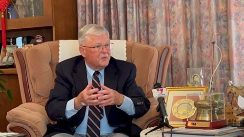 le professeur émérite Carl Thayer de l’Université de Nouvelle-Galles du Sud (Australie). Photo: VNA carl-thayer.jpg