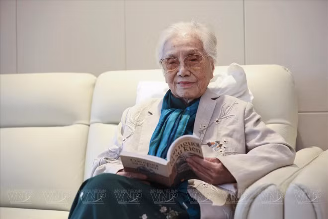 ancienne-vice-presidente-nguyen-thi-binh.jpg
