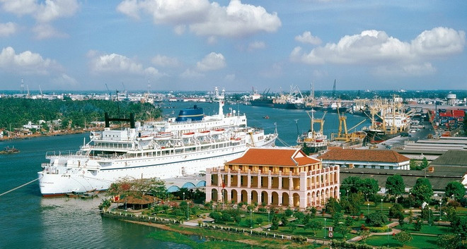 Le quai Nhà Rông (Maison du Dragon) au bord de la rivière Sài Gon. Photo: VNA quai-nha-rong-vna.jpg