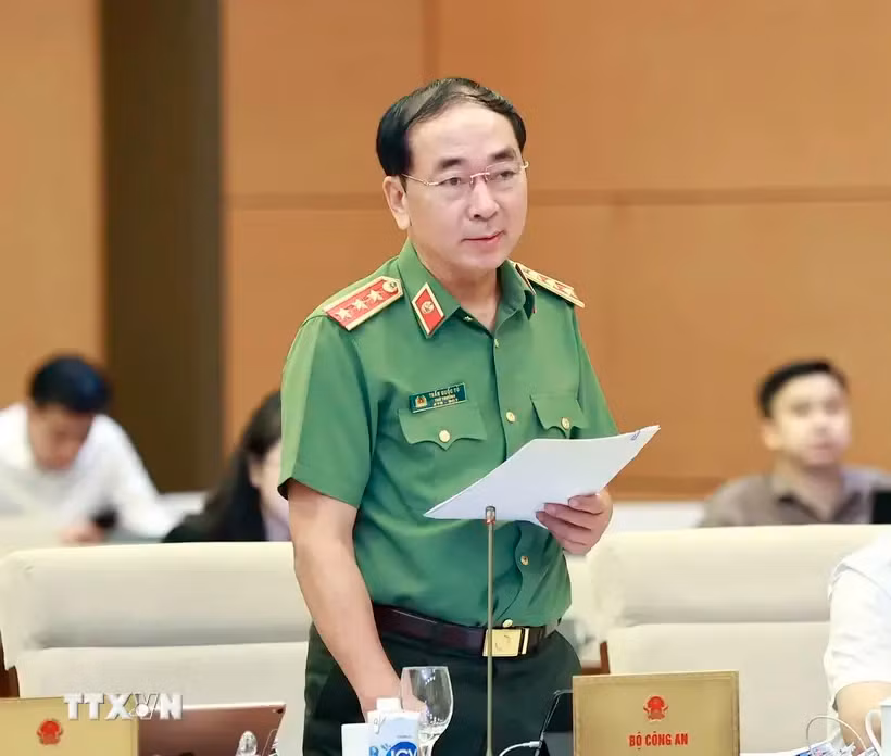 Le Premier ministre Pham Minh Chinh a signé le 22 mai la décision No 439/QD-TTg concernant la direction des activités du ministère de la Sécurité publique.. Photo: VNA