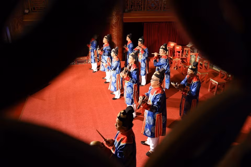 Chaque instrument de l'orchestre Nha Nhac est une œuvre d'art, portant la marque des beaux-arts de la dynastie des Nguyên. Photo : VNA