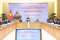 La 6e réunion du Comité directeur national chargé de la mise en œuvre des engagements du Vietnam pris lors de la COP26 s’est tenu à Hanoï, en présence du Premier ministre Pham Minh Chinh. Photo : VNA