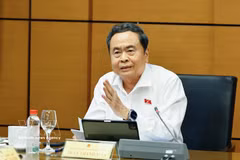 Le président de l’Assemblée nationale, Tran Thanh Man, prend la parole lors des discussions. Photo : VNA