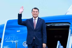 Le Premier ministre Le Minh Hung part pour une visite officielle au Laos et au Cambodge