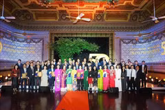 La cérémonie d'honorer les 50 premières entreprises de Ho Chi Minh-Ville. Photo : VNA