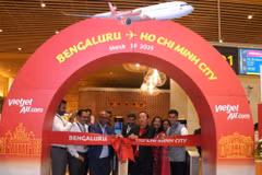 La cérémonie d'inauguration de deux vols internationaux Hanoï-Bengaluru et Hanoï-Hyderabad (Inde). Photo : VNA