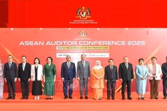 Une délégation de l’Audit d’État du Vietnam, conduite par la vice-auditrice générale Ha Thi My Dung, participe à la Conférence des Auditeurs de l’ASEAN 2025, portant sur un audit exhaustif et durable pour une ASEAN progressiste. Photo : VNA