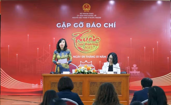 vna-potal-chuong-trinh-gap-go-bao-chi-xuan-que-huong-2025-7798747.jpg
