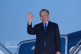 Le secrétaire général du Parti communiste du Vietnam et président de la République, To Lam termine avec succès sa visite d’État au Canada. Photo : VNA