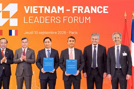 Sanofi et VNVC signent un accord pour la production de vaccins nouvelle génération au Vietnam, le 10 septembre à Paris. 