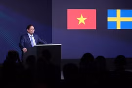 Le Premier ministre Pham Minh Chinh prend la parole lors du Forum d’affaires Vietnam – Suède sur le thème « Transition verte, transformation numérique, innovation » à Hanoï. Photo : VNA