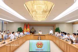 Le vice-Premier ministre Ho Quoc Dung préside une réunion consacrée à l’état d’avancement des missions de développement des technologies stratégiques. Photo : VNA