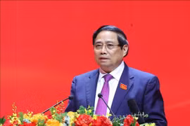 Pham Minh Chinh, membre du Bureau politique, secrétaire du Comité du Parti du gouvernement et Premier ministre vietnamien préside la séance préparatoire du 1er Congrès du Parti du gouvernement pour le mandat 2025-2030. Photo : VNA