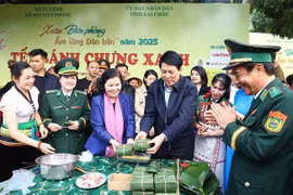 Le président Luong Cuong à Pa Tan, Lai Chau. Photo : VNA