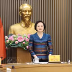 La secrétaire du Comité central du Parti, Pham Thi Thanh Tra, vice-Première ministre et présidente du Comité de pilotage national chargé de la recherche, de la collecte et de l’identification des restes de martyrs (Comité de pilotage 515), s'exprime lors de la réunion. Photo: VNA