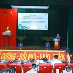 Ha Dinh Huong, directeur général adjoint permanent du VNMAC, s'exprime lors du séminaire. Photo: VNA