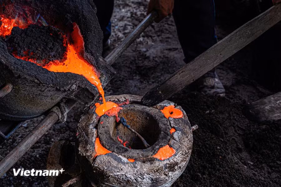 Ce métier artisanal, qui s’est transmis de génération en génération, a beaucoup décliné. Photo : VietnamPlus