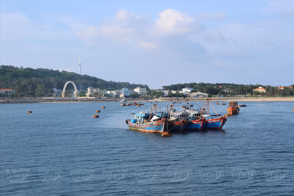 Côte sud de l'île de Bach Long Vi. Photo : Vietnam illustré