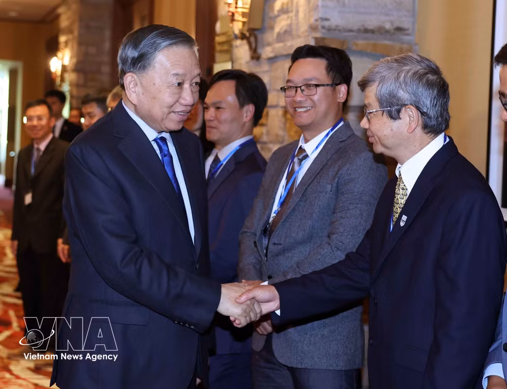 vnanet_potal-tong-bi-thu-chu-tich-nuoc-gap-dai-dien-mang-luoi-chuyen-gia-nha-khoa-hoc-viet-nam-tai-canada-9050325.jpg