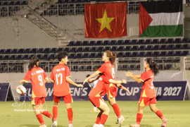L'équipe féminine des moins de 17 ans (U17) du Vietnam remporte une victoire 2-0 contre le Kirghizistan, le 11 octobre, au stade de Ba Ria, à Ho Chi Minh-Ville. Photo: VNA