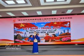 Do Ngoc Linh, secrétaire de la section de l'Union de la jeunesse communiste Ho Chi Minh du quartier de Phu Thuong à Hanoï, partage ses sentiments sur l'amitié entre les deux pays. Photo : VNA