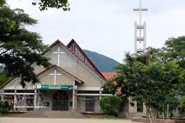 L’architecture singulière de l’église en pierre de Da Tong à Lam Dong