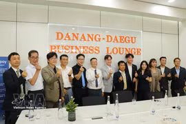 Les délégués à la céremonie d'inauguration de l'espace dédié à la technologie et à l'innovation de Daegu. Photo: VNA