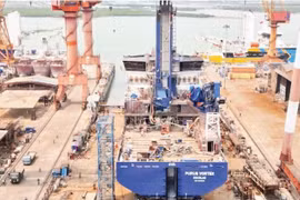 Le navire de service et d'opération de mise en service (CSOV) est construit au chantier naval de Ha Long. Photo : nhandan.vn