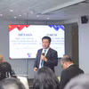 Le vice-président de l'Assemblée nationale, Nguyen Hong Dien, répond aux questions des entreprises sud-africaines. Photo: VNA