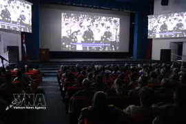 Projection du 6e épisode de la série documentaire « Deux cœurs, un même battement »; le 9 septembre à La Havane. Photo: VNA