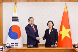 Le président de l’Assemblée nationale du Vietnam Tran Thanh Man et la Première ministre sud-coréenne Han Seong Sook. Photo: VNA