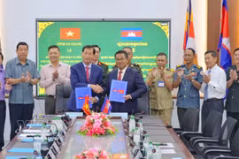 An Giang reçoit les restes de 14 soldats volontaires retrouvés au Cambodge. Photo: VNA