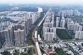 Lot XL3 de la rocade n°3 de Hô Chi Minh-Ville, traversant la zone urbaine Vinhomes Grand Park, dans le quartier de Long Binh. Photo : VNA
