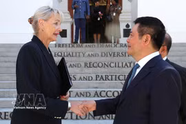 Le vice-président de l’Assemblée nationale (AN) du Vietnam, Nguyen Hong Dien, et la vice-présidente de l’Assemblée nationale sud-africaine, Annelie Lotriet. Photo: VNA