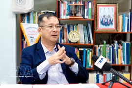Le professeur associé et docteur Neak Chandarith, directeur de l'Institut d'études internationales et de politiques publiques (IISPP) de l'Université royale de Phnom Penh (RUPP). Photo: VNA