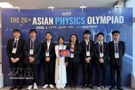 Le Vietnam a signé une performance de haut niveau aux Olympiades asiatiques de physique (APhO) 2026 à Busan. Photo: VNA