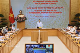 Le vice-Premier ministre permanent Pham Gia Tuc, président du Comité national de pilotage 389 chargé de la lutte contre la contrebande, la fraude commerciale et la contrefaçon, lors de la conférence nationale en ligne du 7 juillet consacrée au bilan des activités du premier semestre et aux orientations pour les six derniers mois de 2026. Photo: VNA