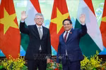 Le Premier ministre Pham Minh Chinh (droite) et e président de l’Assemblée nationale hongroise Kover Laszlo. Photo : VNA