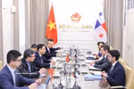 Le vice-ministre vietnamien des Affaires étrangères Dang Hoang Giang et le vice-ministre panaméen des Affaires étrangères Carlos A. Hoyos coprésident, le 28 juillet 2026 à Hanoï, la deuxième réunion de consultations politiques Vietnam-Panama. Photo : VNA