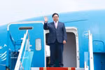 Le Premier ministre Pham Minh Chinh, accompagné d’une délégation vietnamienne de haut rang, a quitté Hanoï, à midi, le 22 mars, pour une visite officielle en Fédération de Russie du 22 au 25 mars. Photo : VNA