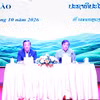 L’ambassadeur du Vietnam au Laos, Nguyen Minh Tam (gauche) et le vice-ministre lao de l’Agriculture et de l’Environnement, Xaynakhon Inthavong coprésident la conférence de promotion des investissements dans le secteur agricole au Laos. Photo: VNA