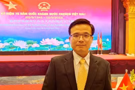 Duong Cam Vinh, docteur en génie mécanique diplômé de l’Université Tsinghua et directeur général d’une société de technologies intelligentes en Chine. Photo diffusée par la VNA