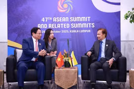 Le Premier ministre Pham Minh Chinh et le Sultan de Brunei Darussalam Haji Hassanal Bolkiah. Photo: VNA