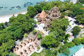 Tours de Pô Nagar. Photo: VNA
