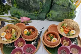 Le mi Quang est devenu l’un des plats emblématiques de la cuisine vietnamienne, notamment du Centre du pays. Photo: VNA