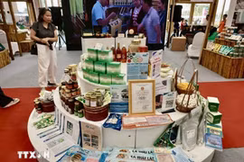 Des produits OCOP sont exposés à un événement commercial. Photo : VNA