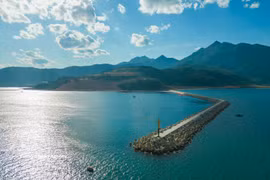 Vue d’ensemble du port de Liên Chiêu, en cours d’aménagement. Photo : Xuân Quý/VNA
