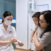 Pour prévenir les maladies infectieuses comme l'encéphalite japonaise, la vaccination reste l'arme la plus efficace. Photo: suckhoedoisong.vn